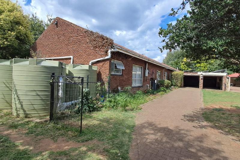 6 Bedroom Property for Sale in Universitas Ridge Free State